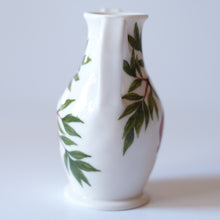 Load image into Gallery viewer, Small Pomegranate Vase