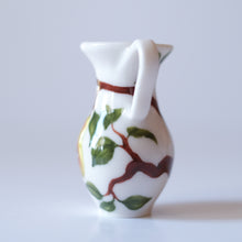 Load image into Gallery viewer, Pear Bud Vase