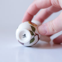 Load image into Gallery viewer, Pear Bud Vase