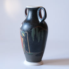 Load image into Gallery viewer, Theatre Vase