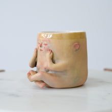 Load image into Gallery viewer, Lady Crier