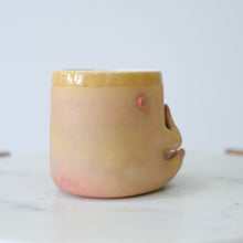 Load image into Gallery viewer, Lady Crier