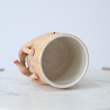 Load image into Gallery viewer, Lady Crier