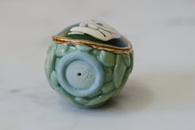 Load image into Gallery viewer, Faerie Eggs