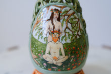 Load image into Gallery viewer, Illustrated Openwork Vase