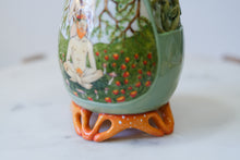 Load image into Gallery viewer, Illustrated Openwork Vase