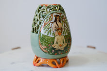 Load image into Gallery viewer, Illustrated Openwork Vase
