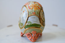 Load image into Gallery viewer, Illustrated Carved Vase