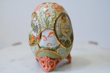 Load image into Gallery viewer, Illustrated Carved Vase