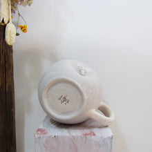 Load image into Gallery viewer, String of Pearls Charm Mug