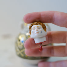 Load image into Gallery viewer, Beheadable Bottle