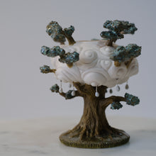 Load image into Gallery viewer, Clouded Tree Vase