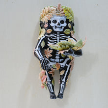Load image into Gallery viewer, Skelly Man Wall Pocket