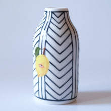 Load image into Gallery viewer, Lemon Vase