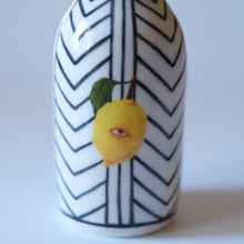 Load image into Gallery viewer, Lemon Vase