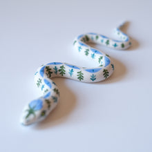 Load image into Gallery viewer, Blue Eyes Snake