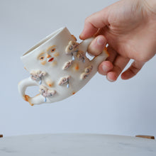 Load image into Gallery viewer, Raining Lady Mug