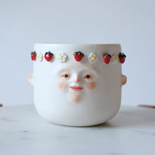 Load image into Gallery viewer, Strawberry Crown Vessel