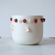 Load image into Gallery viewer, Strawberry Crown Vessel