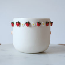 Load image into Gallery viewer, Strawberry Crown Vessel