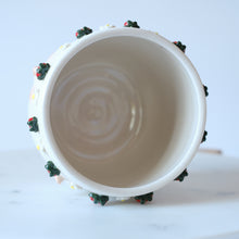 Load image into Gallery viewer, Strawberry Crown Vessel