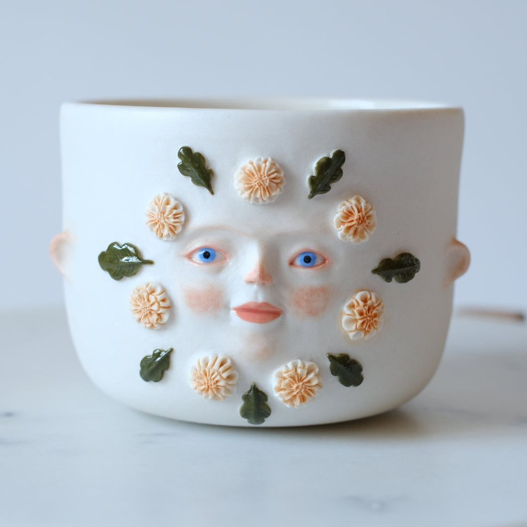 Botanical Wreath Face Pot