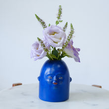 Load image into Gallery viewer, Blue Face Vase