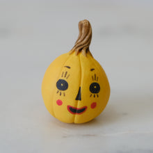 Load image into Gallery viewer, Pumpkin Pal